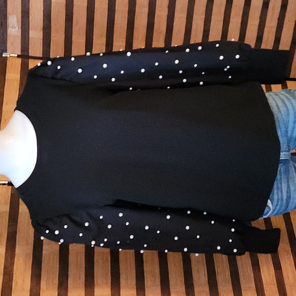 Boston Proper pearl sleeves top - Picture 3 of 11